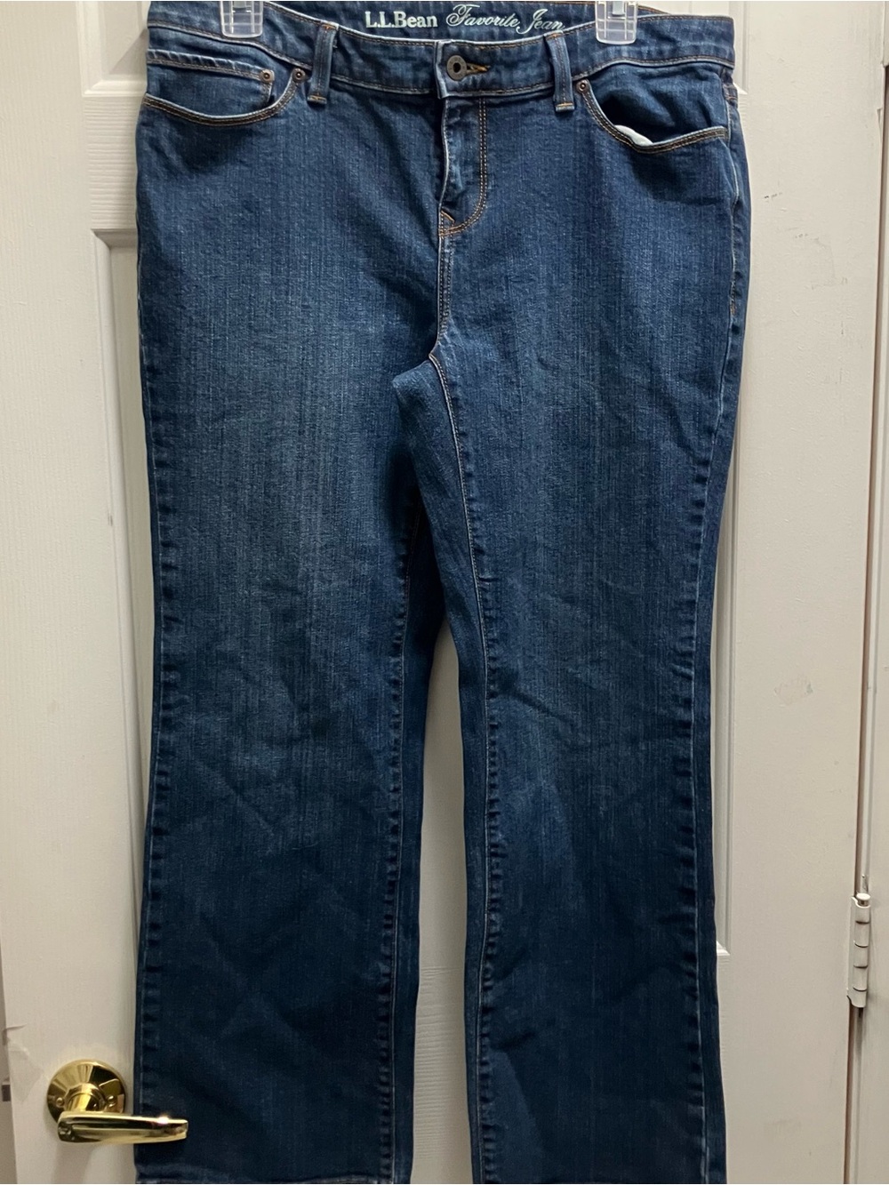 LL Bean Women’s Straight Fit Size 12P Denim Jeans